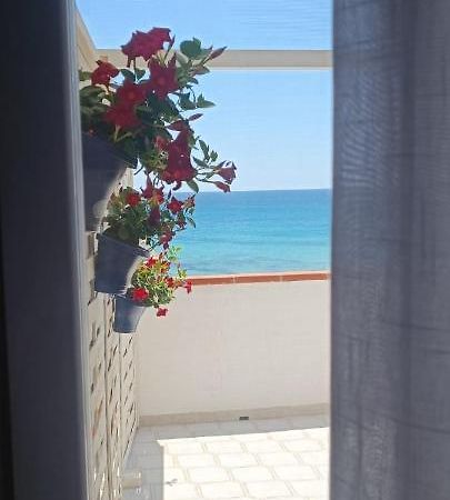 B&B Miramare San Pietro in Bevagna Bagian luar foto